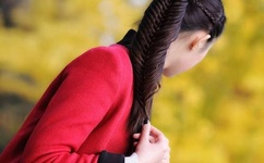 巨乳吸奶后入动漫